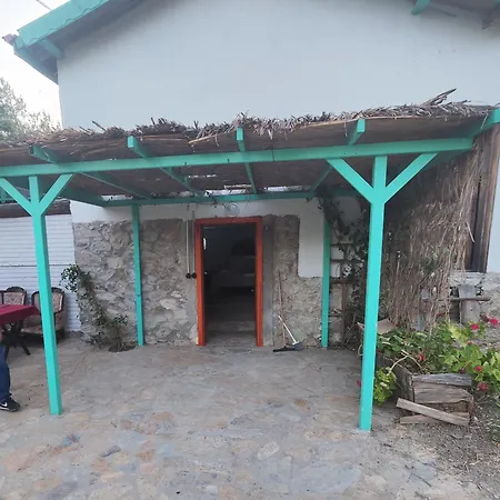 Togo Iztuzu Stonehouse-1 בקתה *